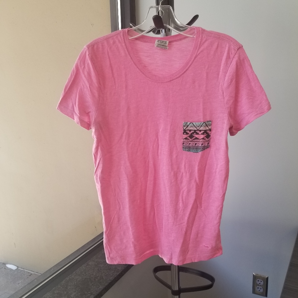 💕PINK Aztec pocket t-shirt